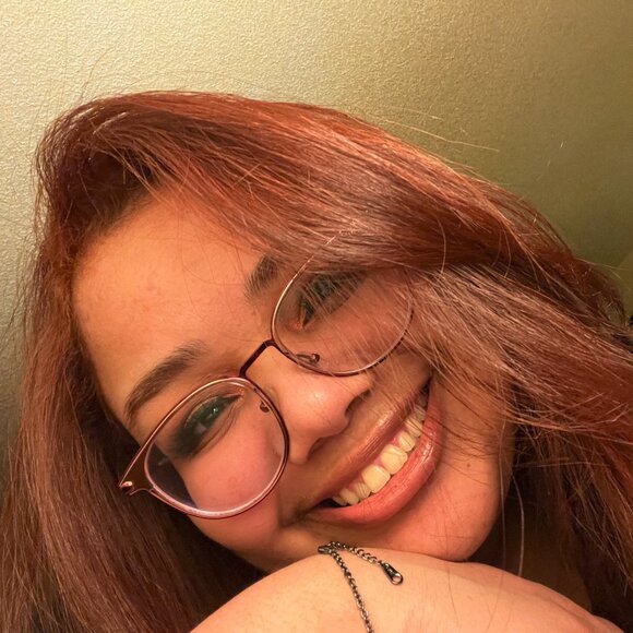 Meet your Posher, Angelina - Picture 1 of 1